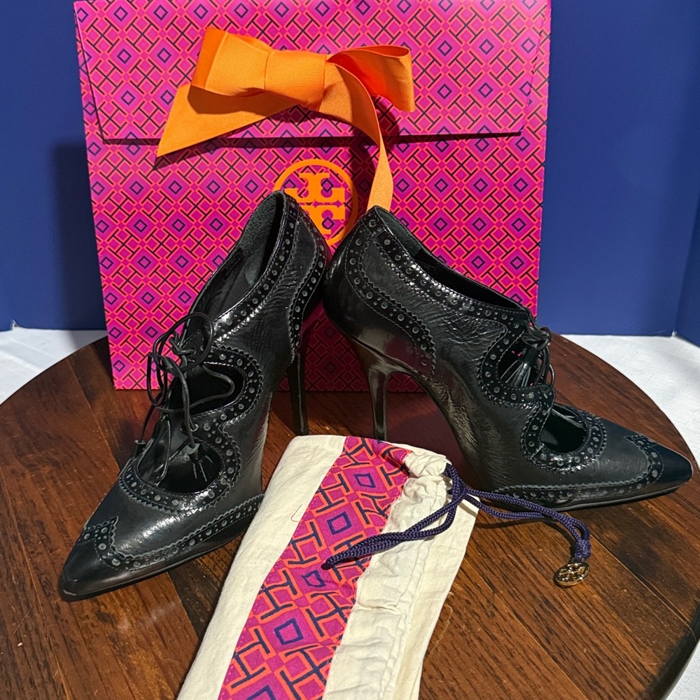 Tory Burch Hawthorne Heels with Dystbag and box